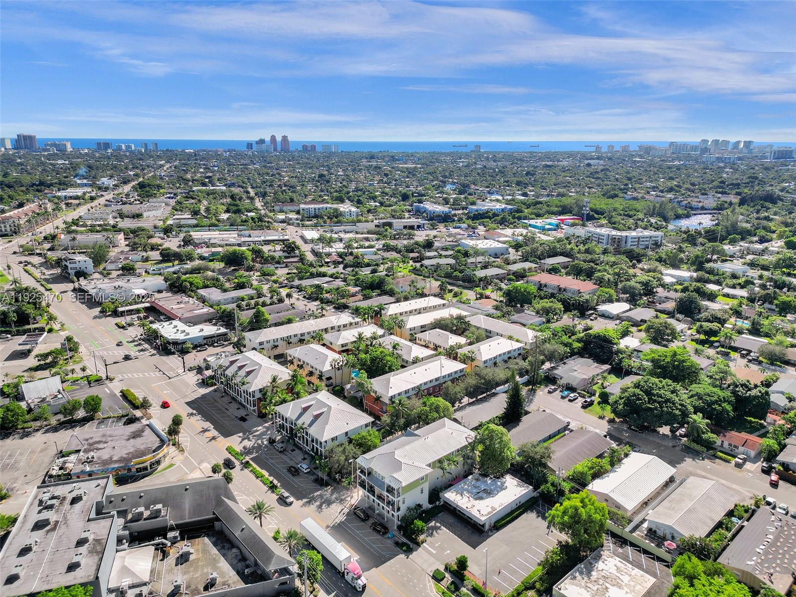 PARKTOWN OF WILTON MANORS - Residential Lease