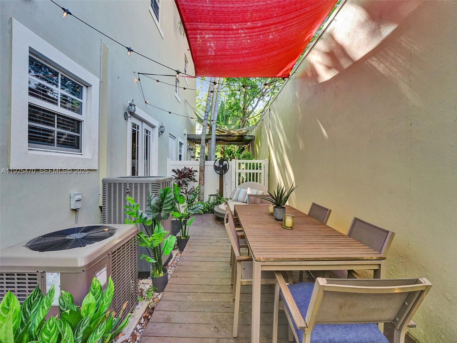 PARKTOWN OF WILTON MANORS - Residential Lease