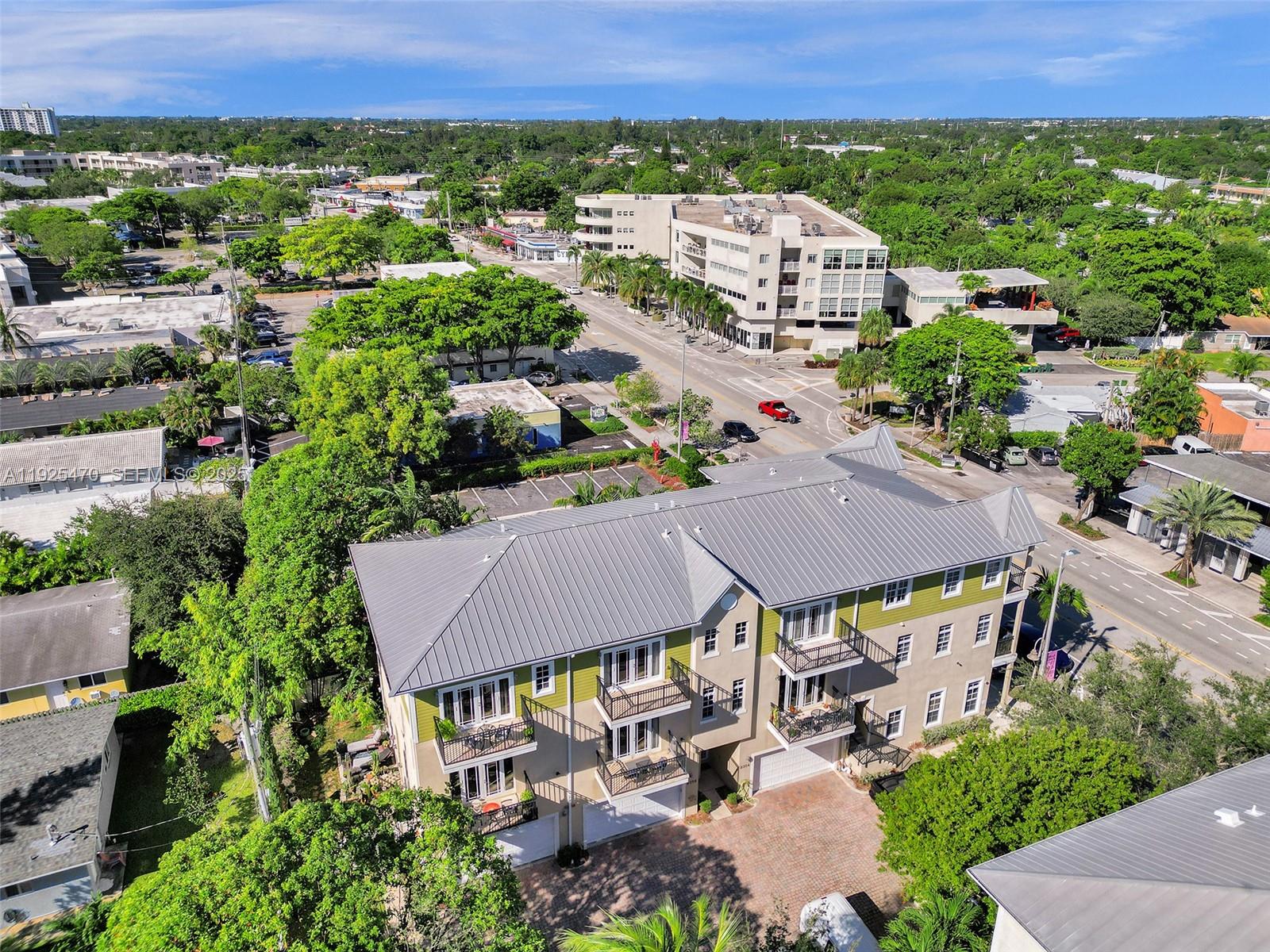 PARKTOWN OF WILTON MANORS - Residential Lease