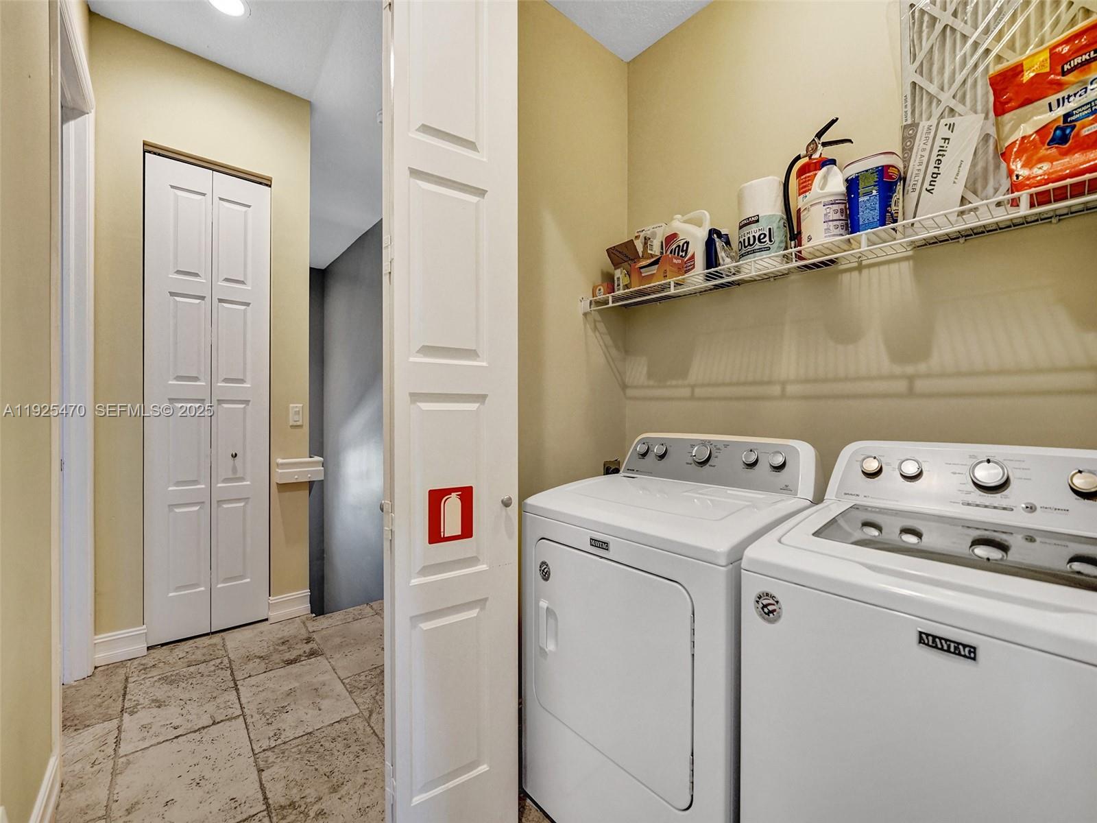 PARKTOWN OF WILTON MANORS - Residential Lease