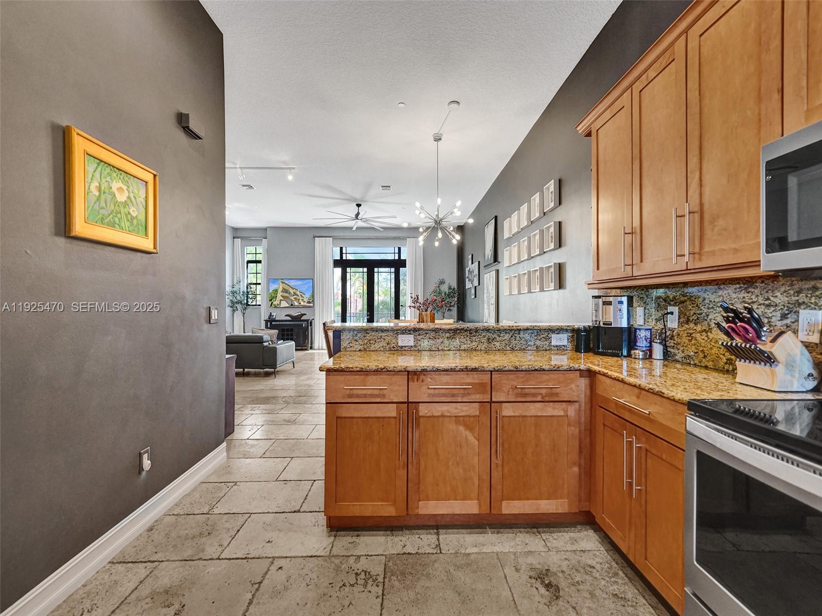 PARKTOWN OF WILTON MANORS - Residential Lease