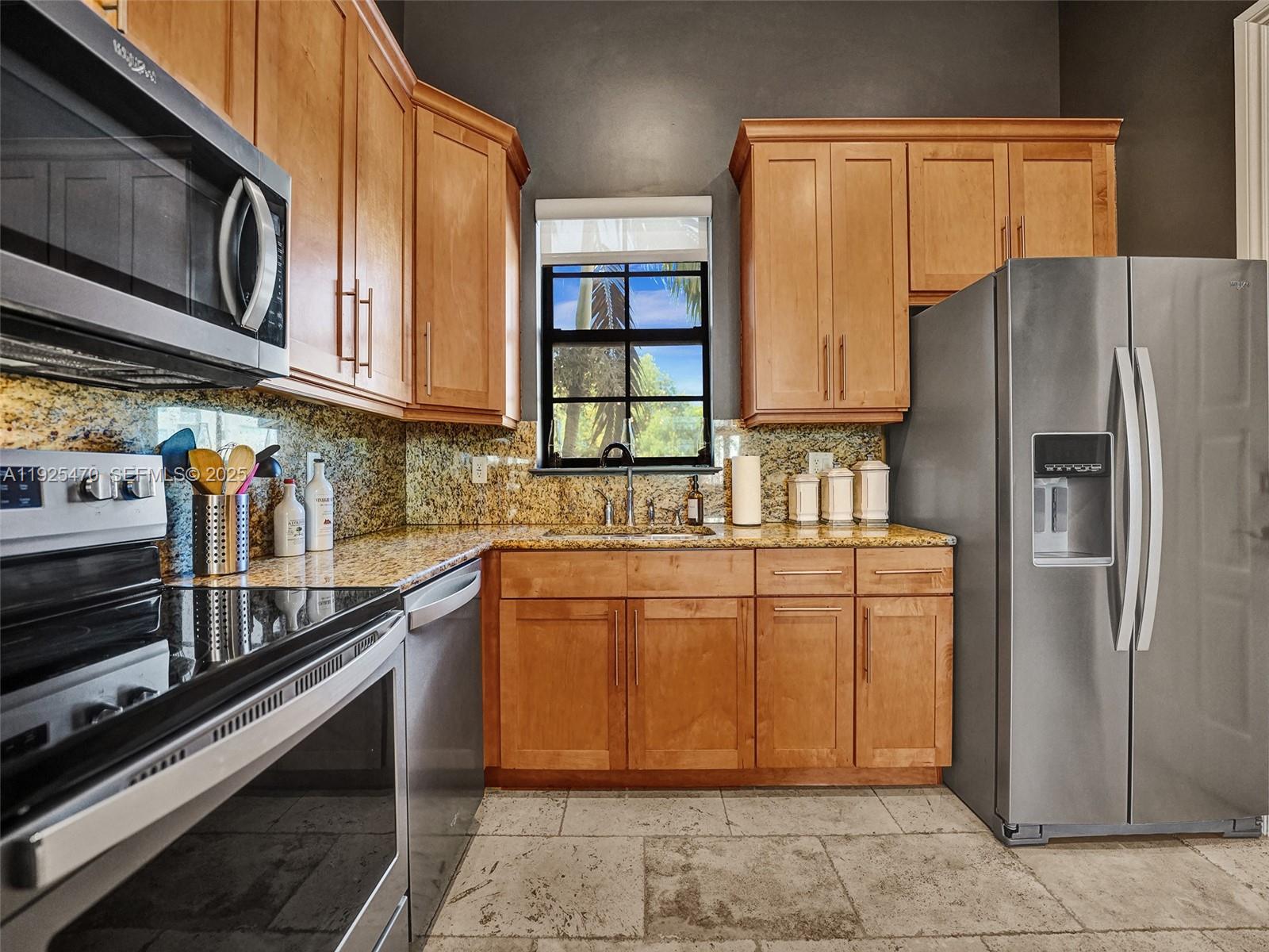 PARKTOWN OF WILTON MANORS - Residential Lease