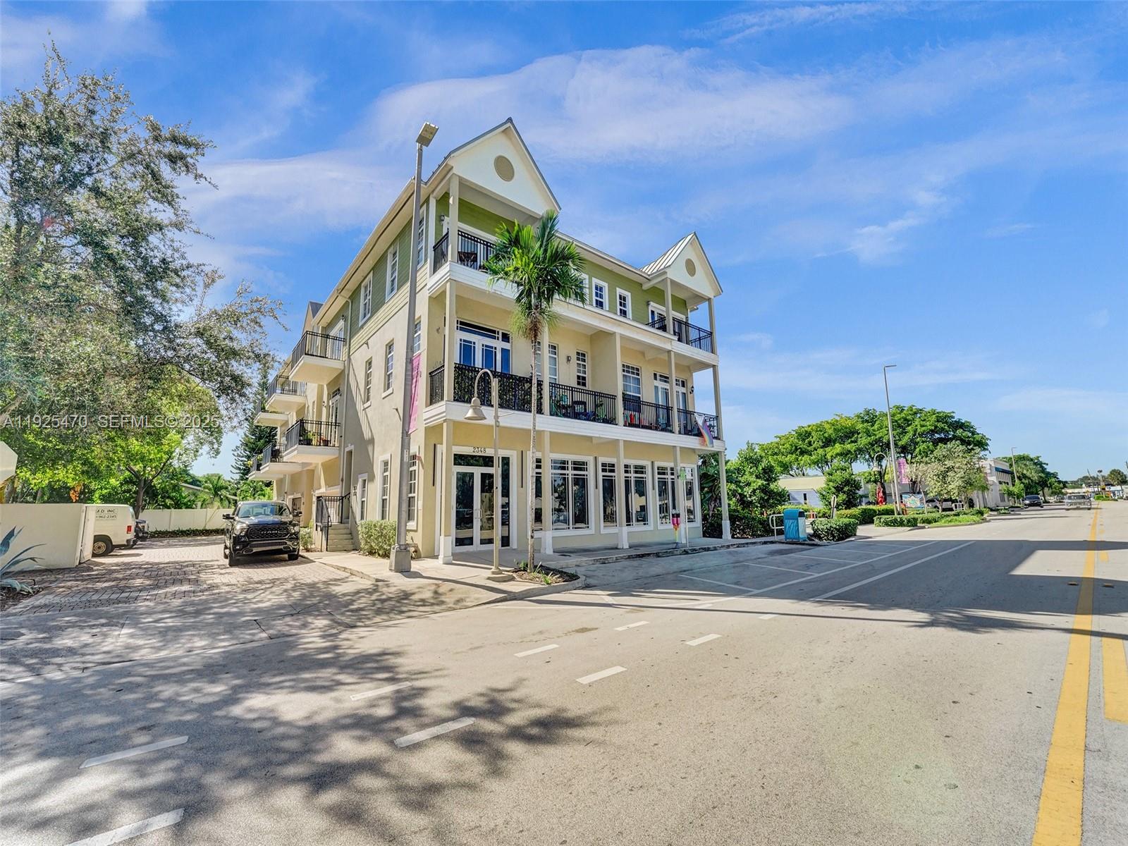 PARKTOWN OF WILTON MANORS - Residential Lease