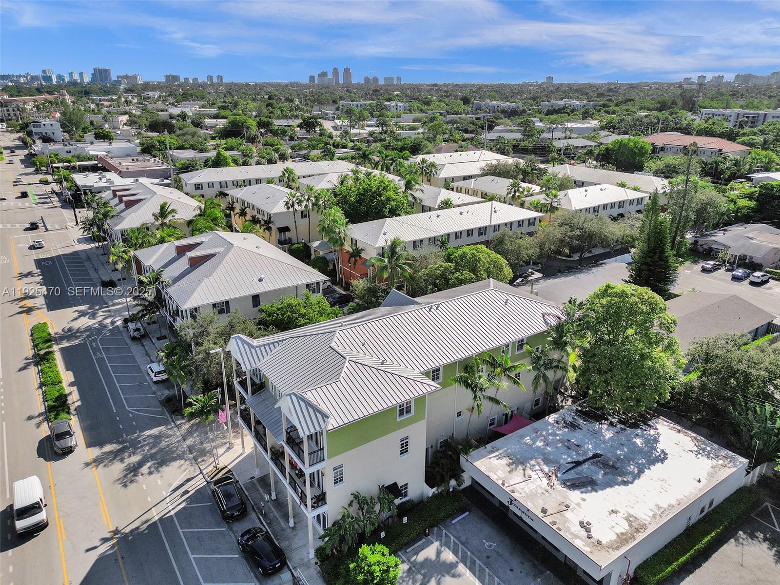 PARKTOWN OF WILTON MANORS - Residential Lease