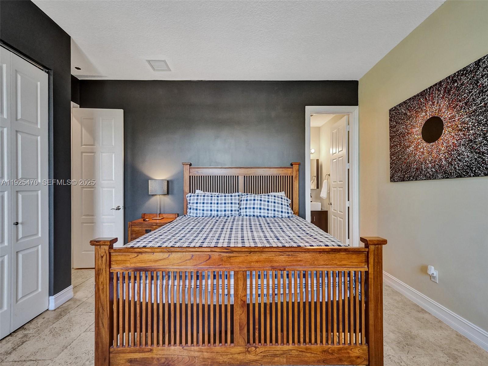 PARKTOWN OF WILTON MANORS - Residential Lease