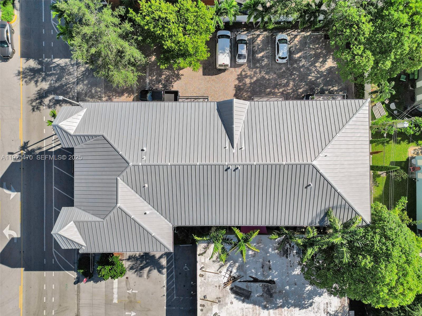 PARKTOWN OF WILTON MANORS - Residential Lease