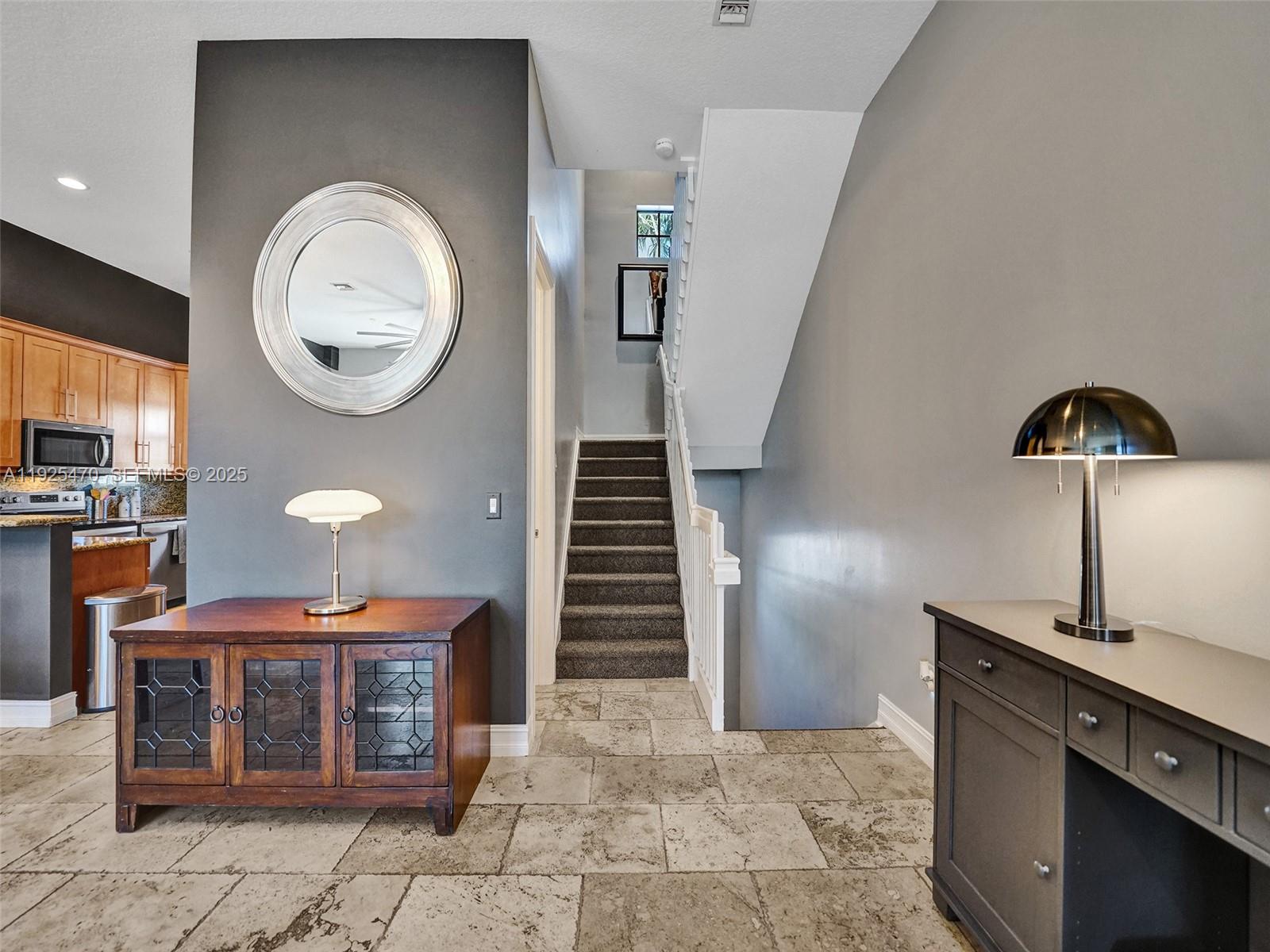 PARKTOWN OF WILTON MANORS - Residential Lease