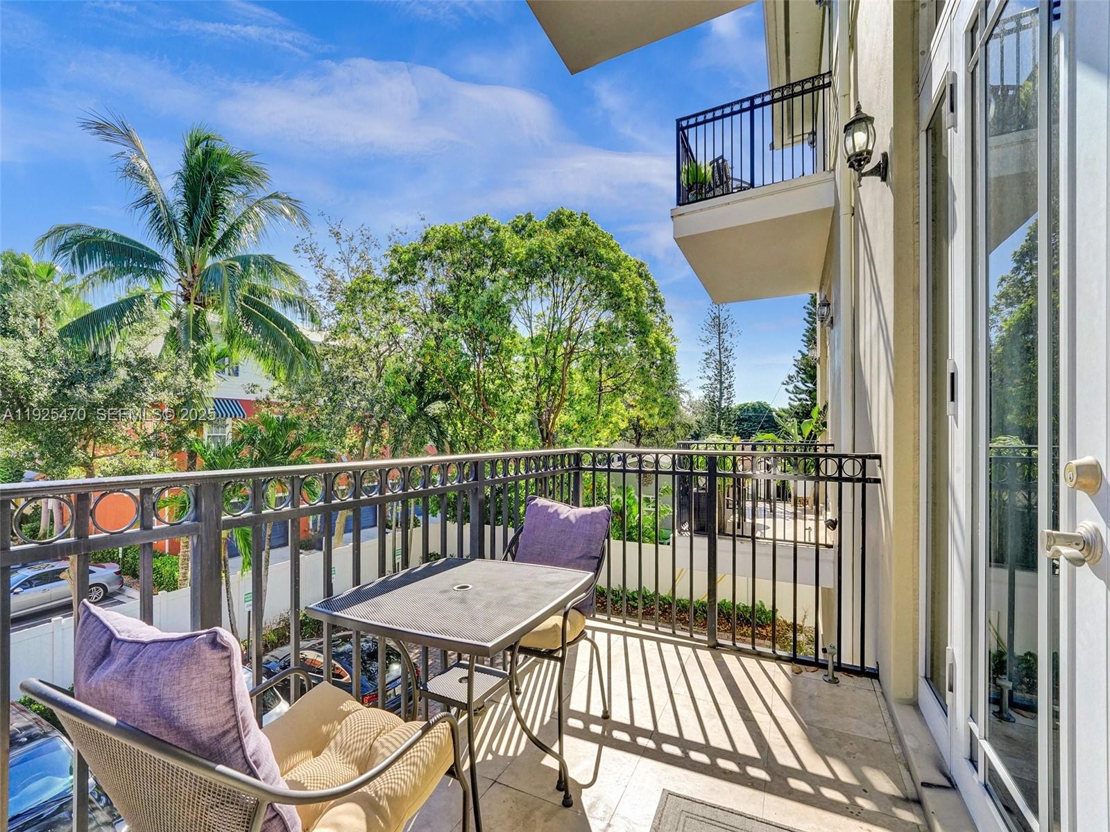 PARKTOWN OF WILTON MANORS - Residential Lease