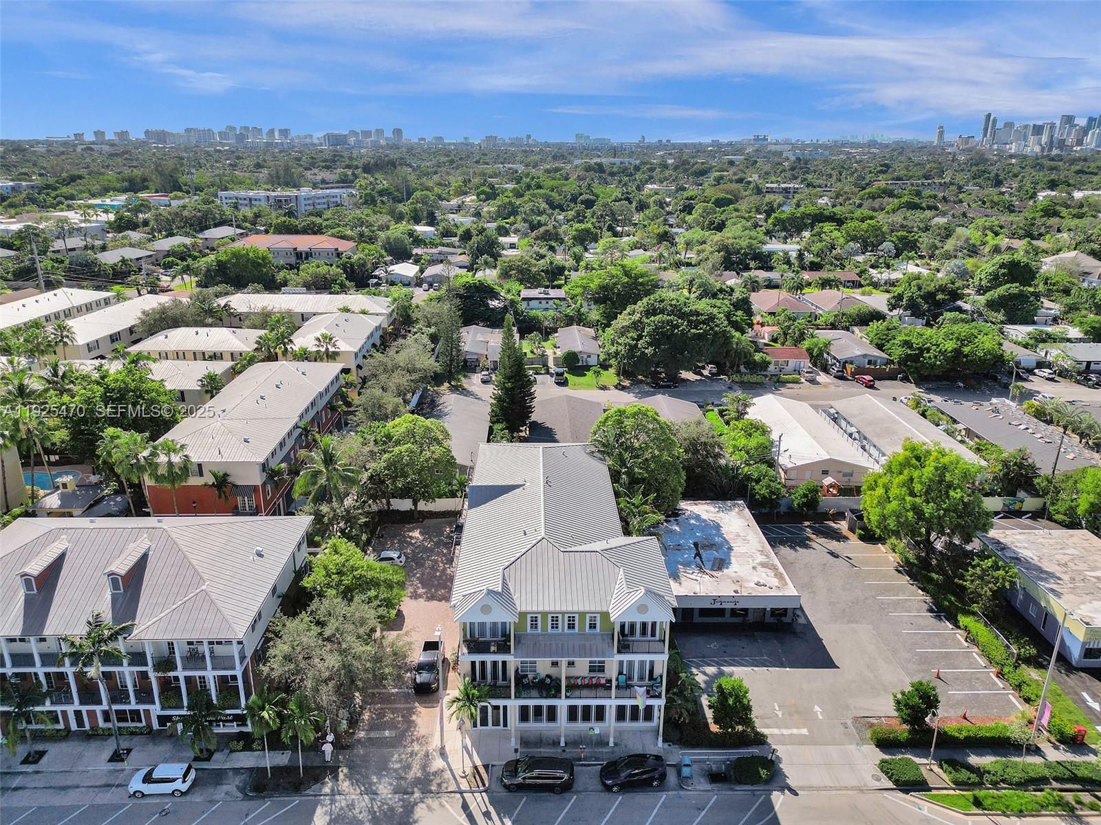 PARKTOWN OF WILTON MANORS - Residential Lease