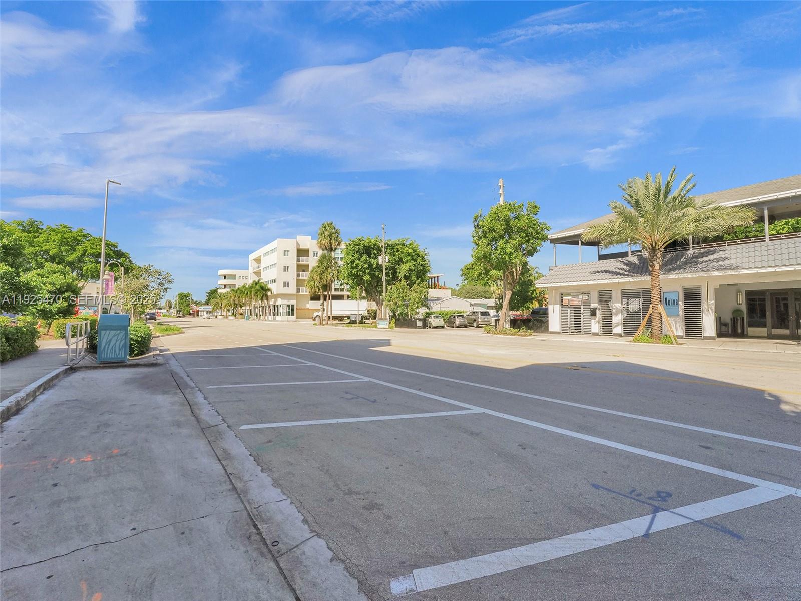 PARKTOWN OF WILTON MANORS - Residential Lease