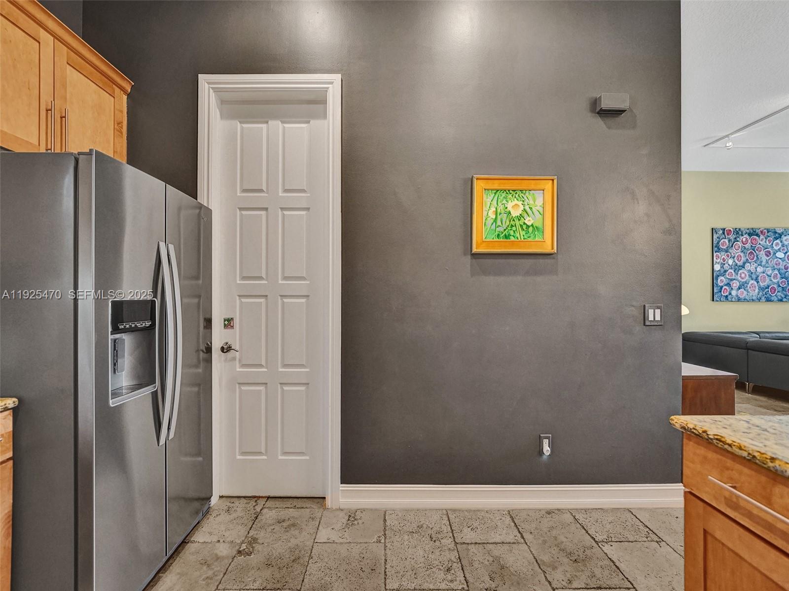 PARKTOWN OF WILTON MANORS - Residential Lease