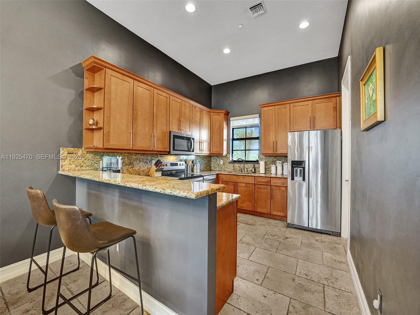 PARKTOWN OF WILTON MANORS - Residential Lease