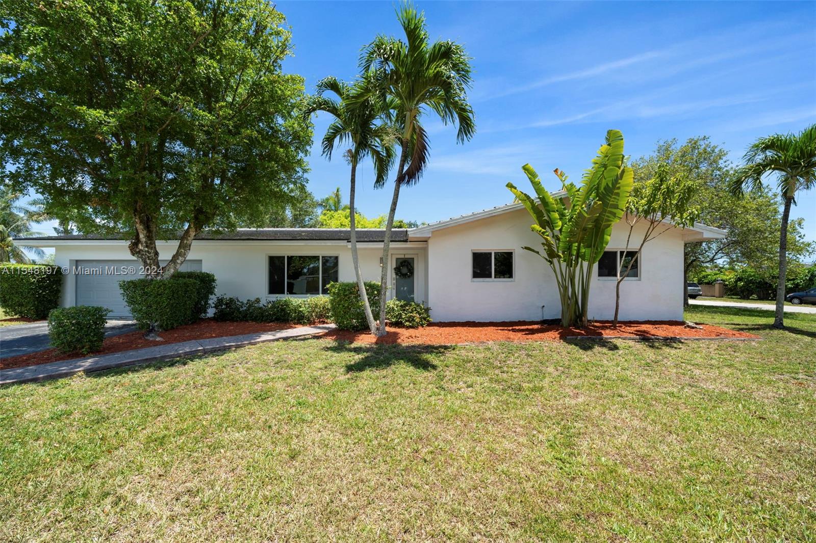 Property for Sale at 11723 Sw 102nd Ct, Miami, Broward County, Florida - Bedrooms: 5 
Bathrooms: 3  - $1,149,999