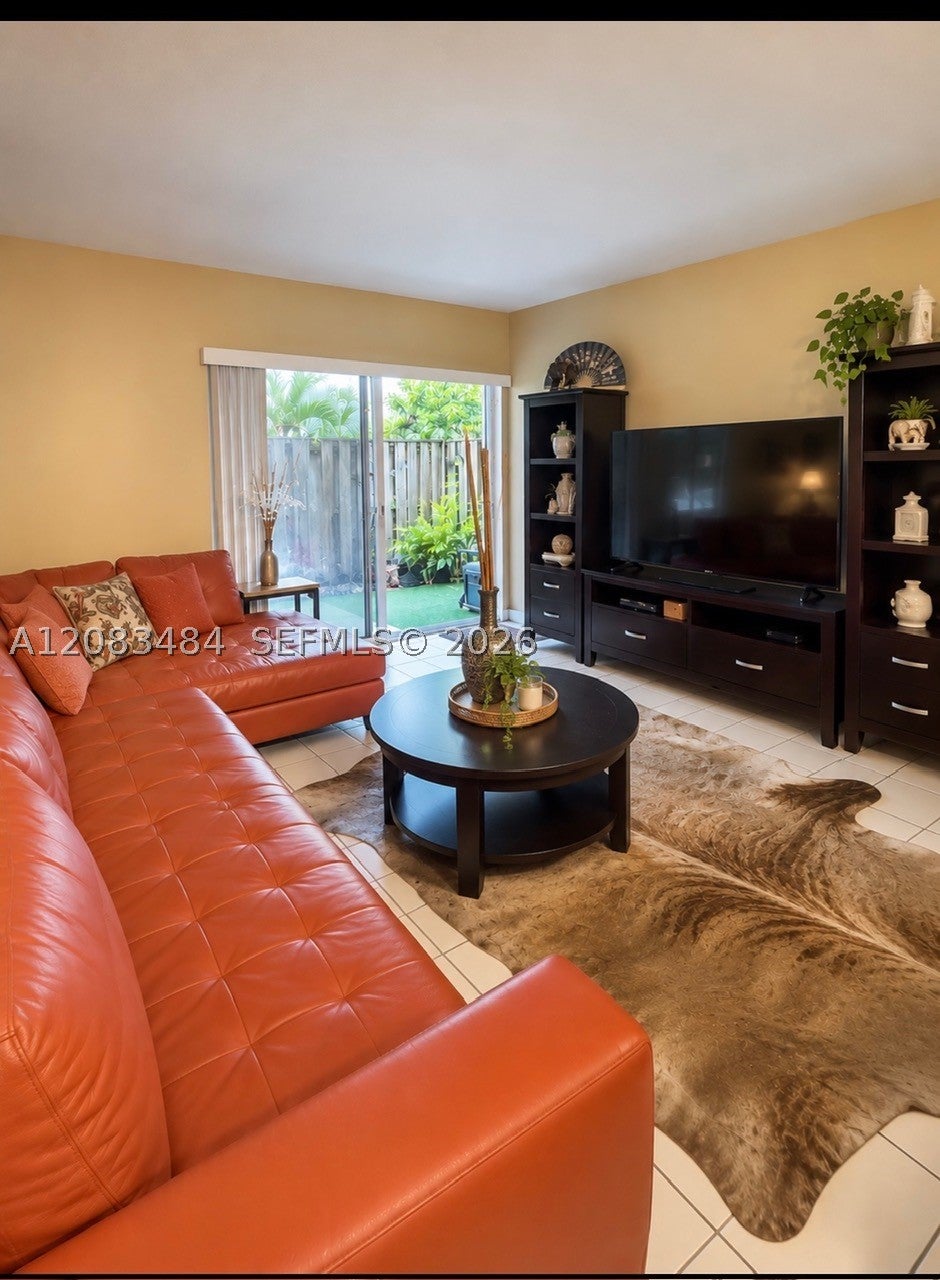 9631 SW 77 Ave 101 C, Miami FL 33156