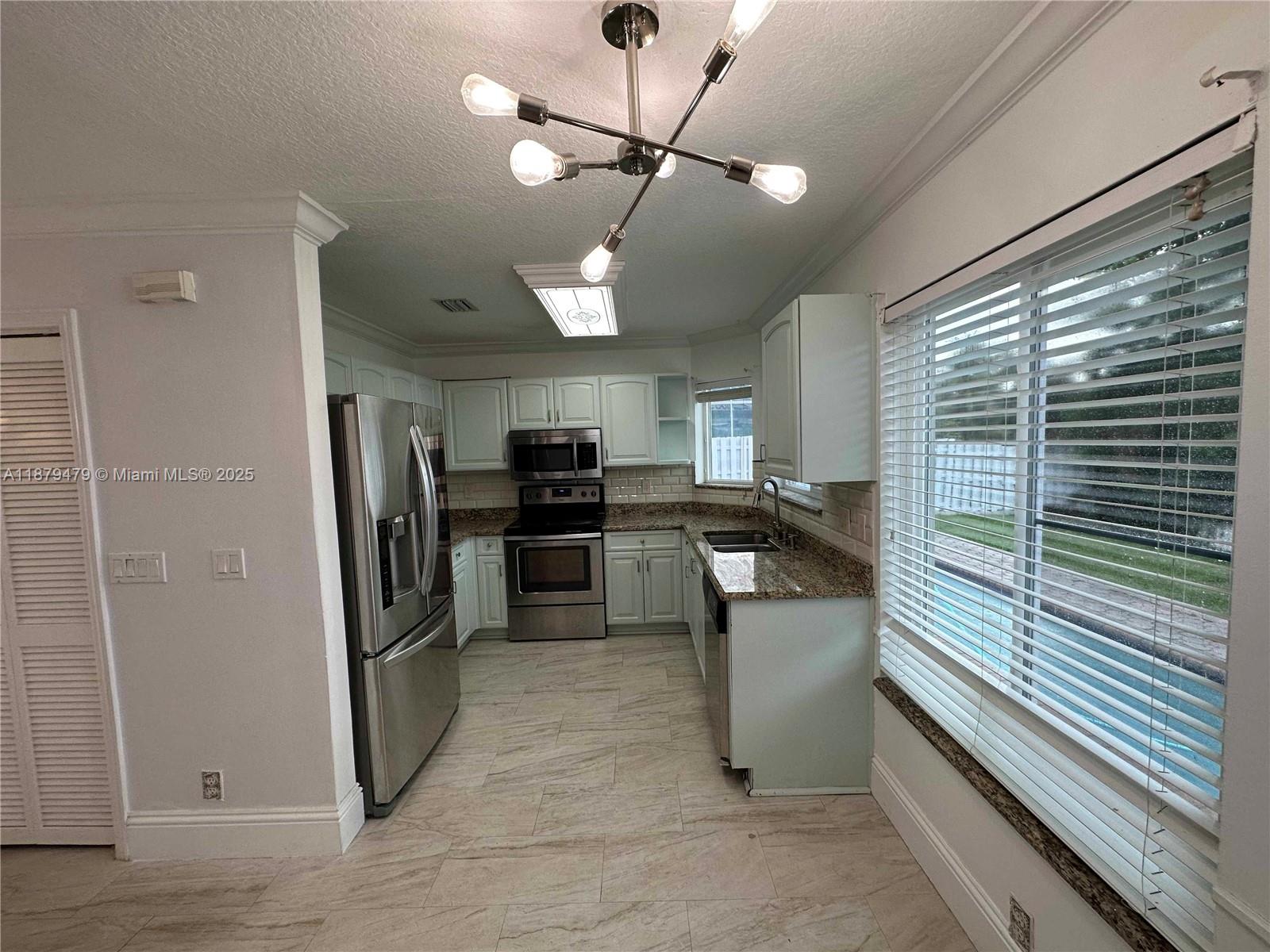 ROCK CREEK PH TWO - Residential Lease