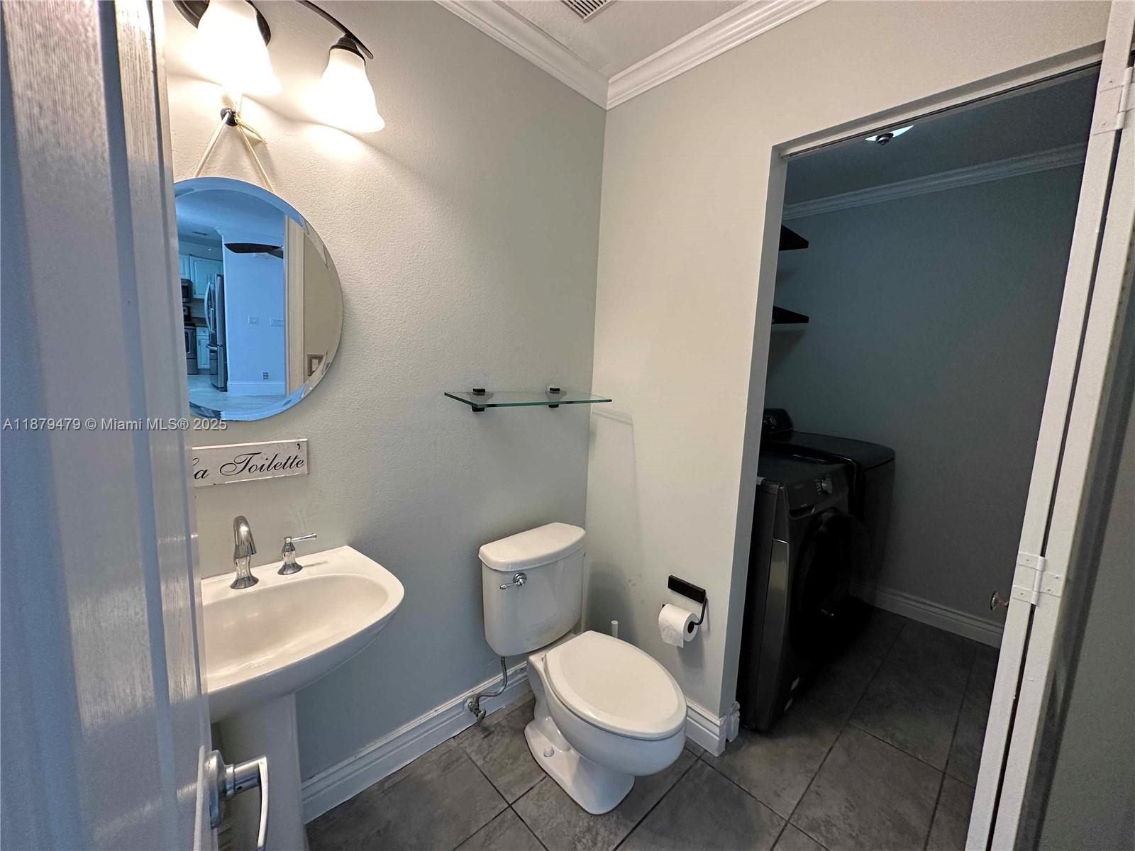 ROCK CREEK PH TWO - Residential Lease