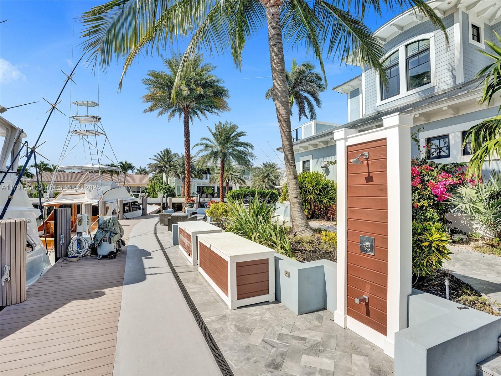 CORAL KEY VILLAS 5TH SEC - Residential