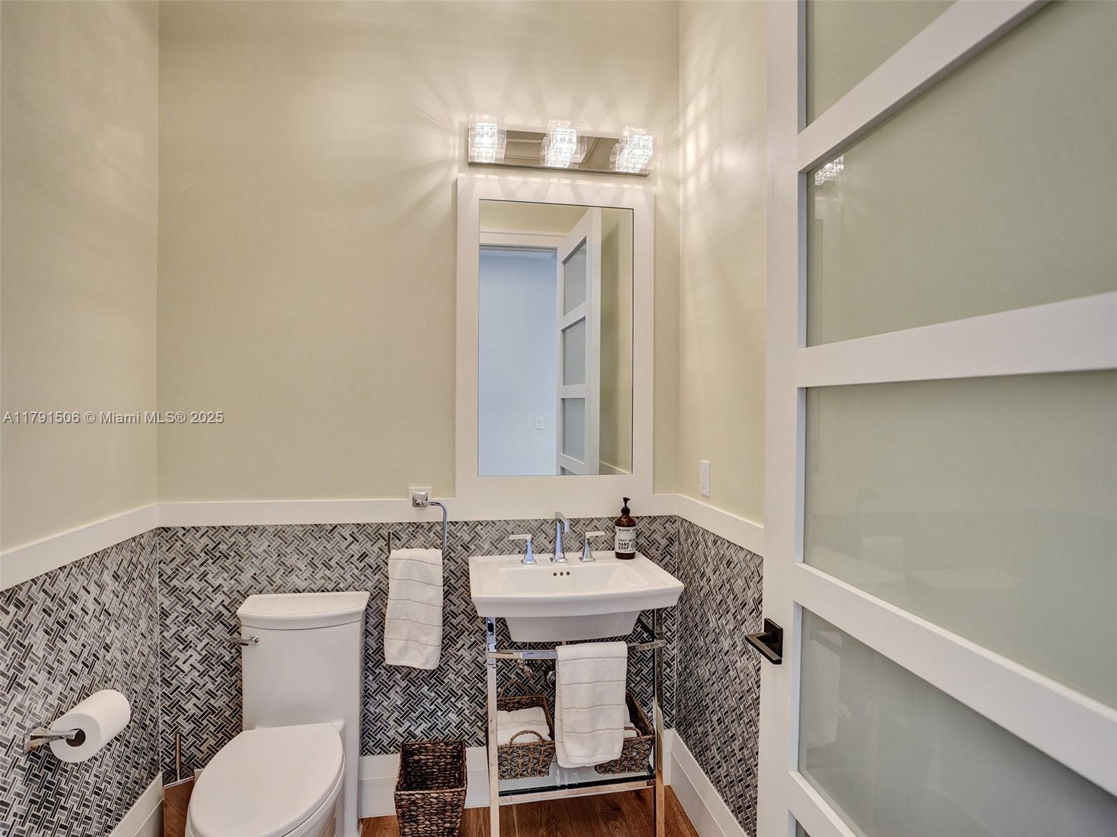 CORAL KEY VILLAS 5TH SEC - Residential