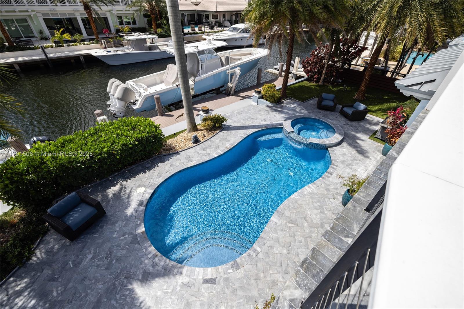 CORAL KEY VILLAS 5TH SEC - Residential