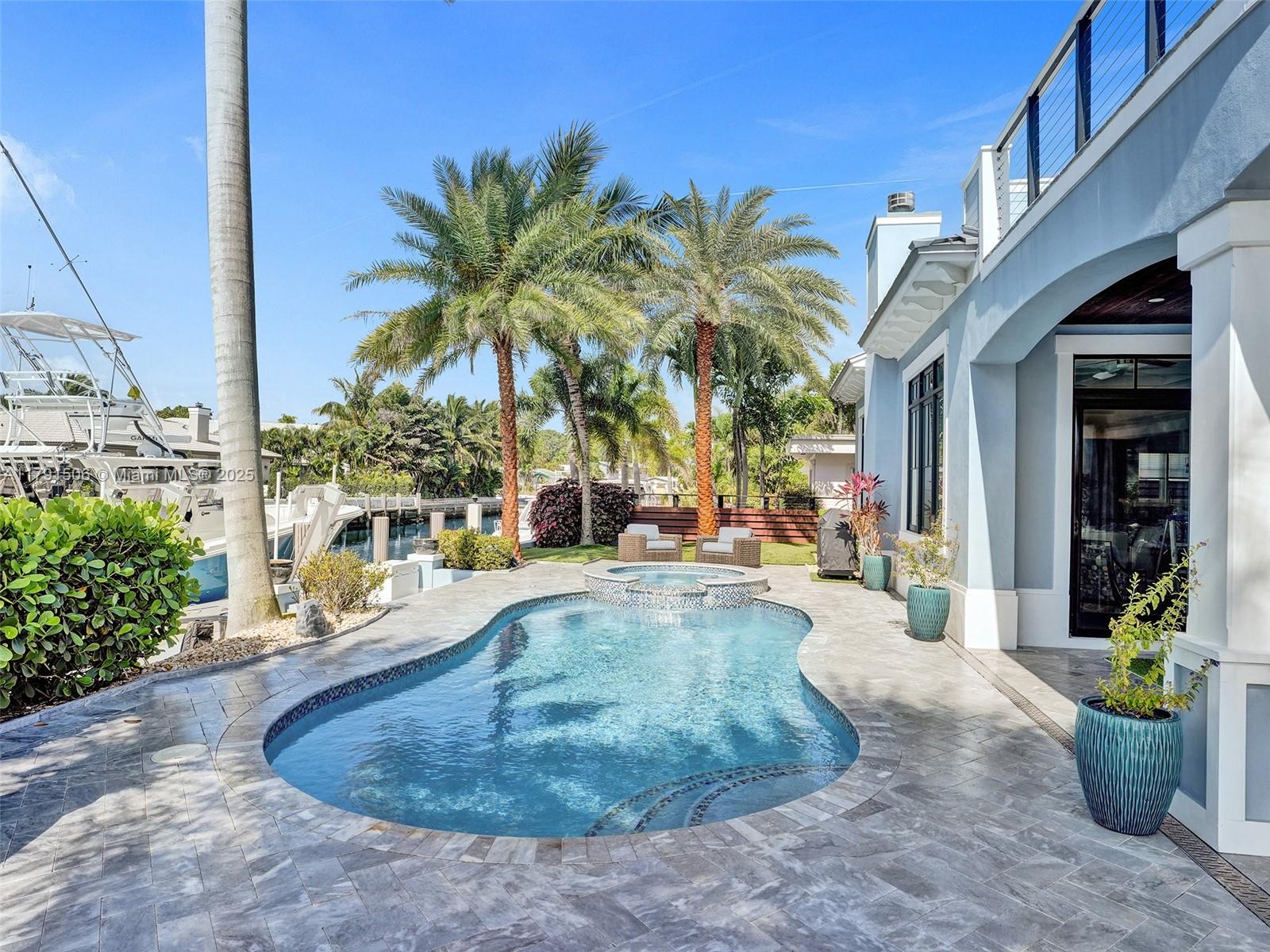 CORAL KEY VILLAS 5TH SEC - Residential