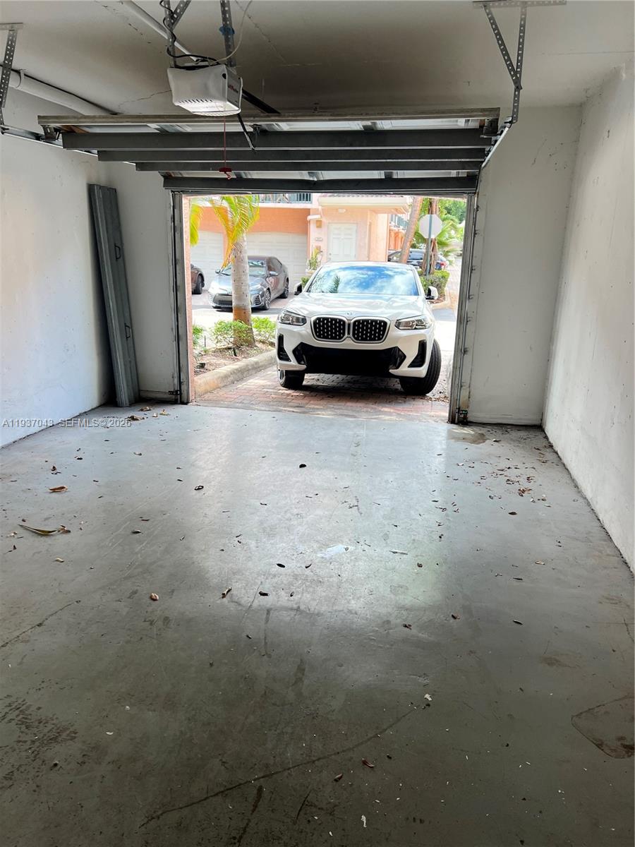 2033 SE 10th Ave 605