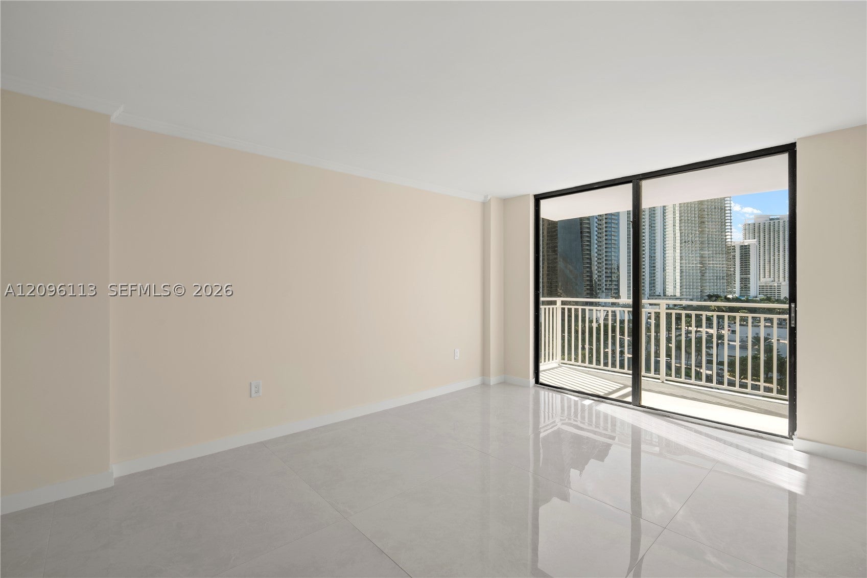 210 174th St 1103