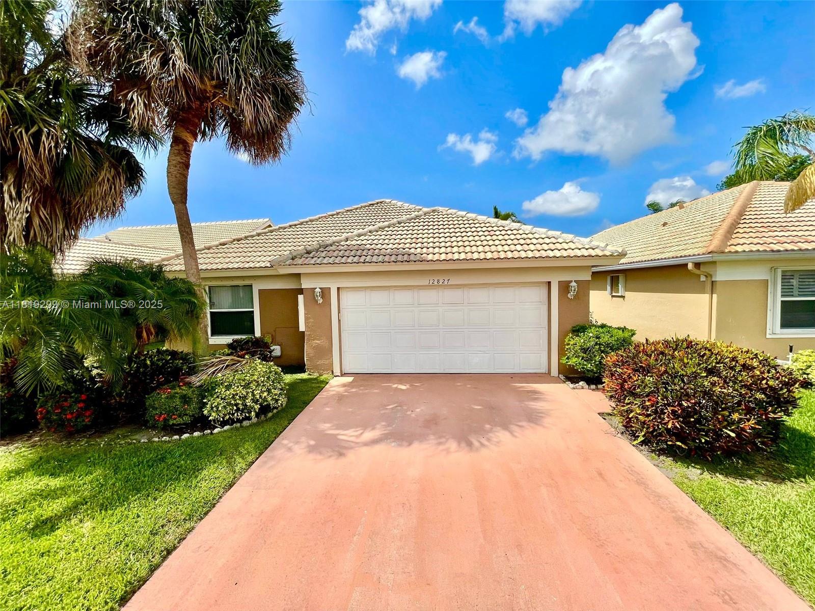 Great location. This 3 bed 2 bath single family home in Boynton Beach is ready for move in. Enjoy your morning with the lake view from your screened patio. This home is spacious and has ample storage and closet space.
Close to community pool and aminities. First and Security with HOA approval. .Hampton Lakes residents enjoy the use of the clubhouse, which features a large community pool, card rooms, craft rooms, ballroom with full kitchen for parties and events, exercise facilities, and so much more. Don't miss this one