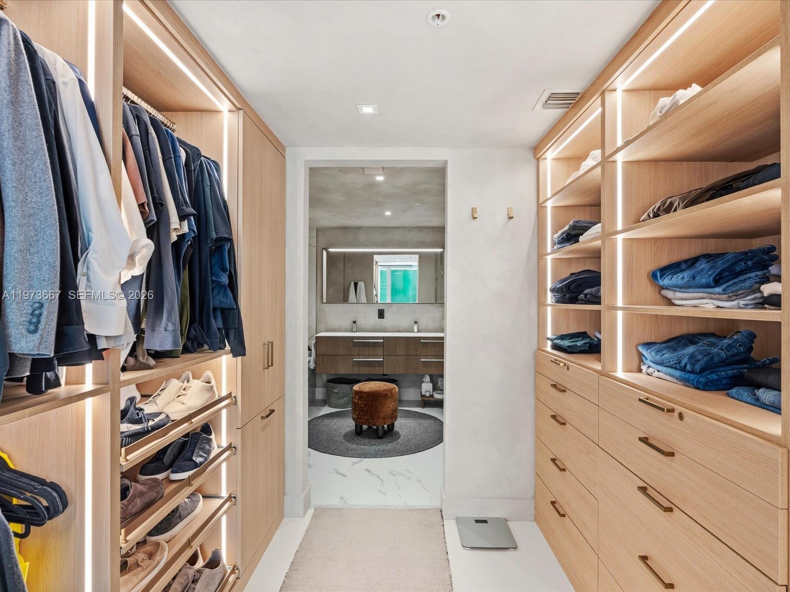 BAY HARBOR ISLANDS - Residential