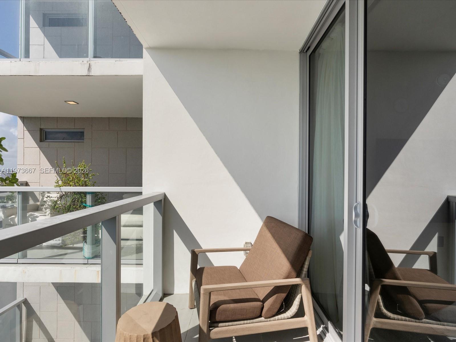 BAY HARBOR ISLANDS - Residential