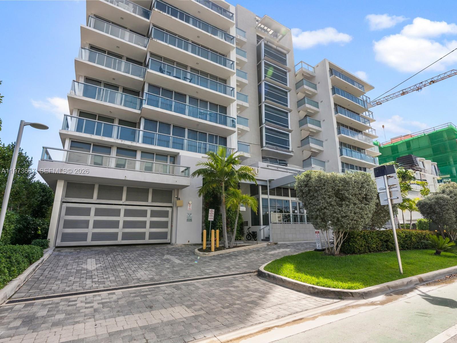 BAY HARBOR ISLANDS - Residential