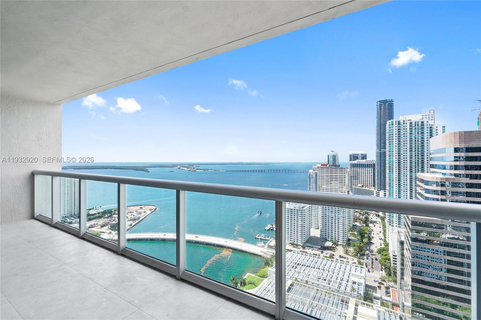 495 Brickell Ave 4011