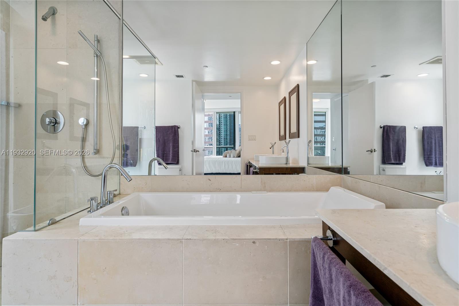 ICON BRICKELL - Residential