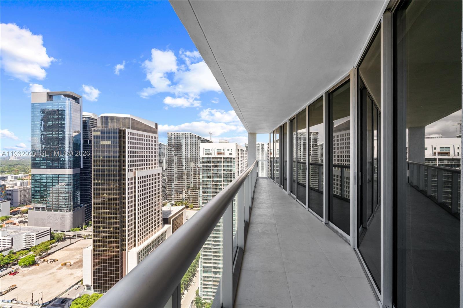 495 Brickell Ave 4011