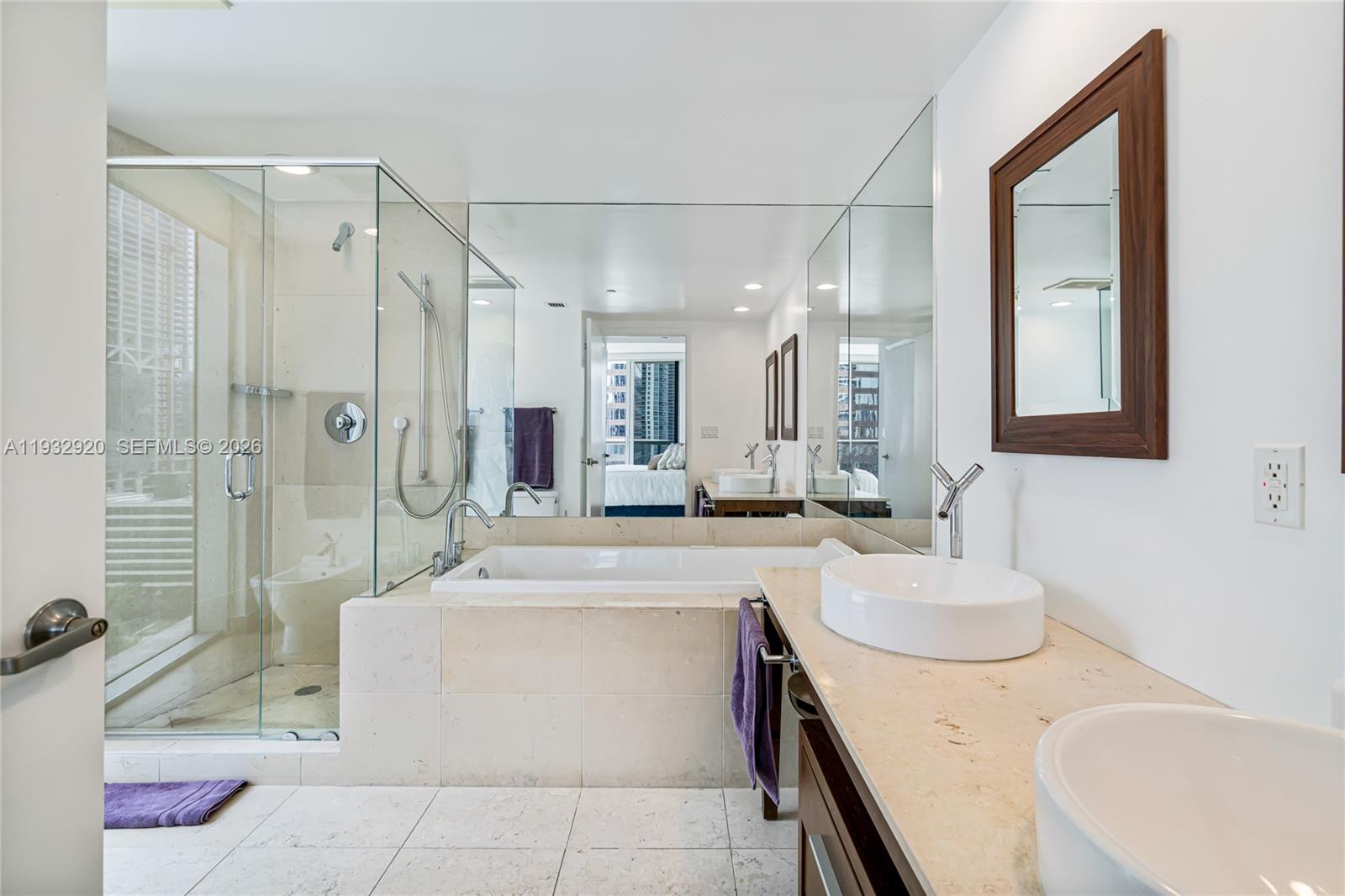 ICON BRICKELL - Residential