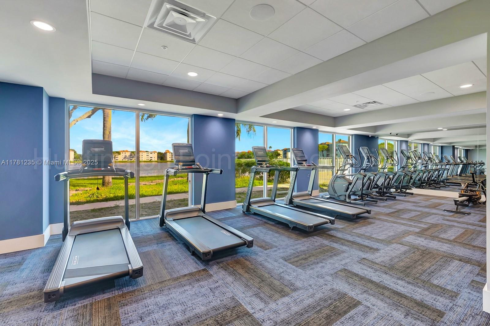 HUNTINGTON POINTE - Residential