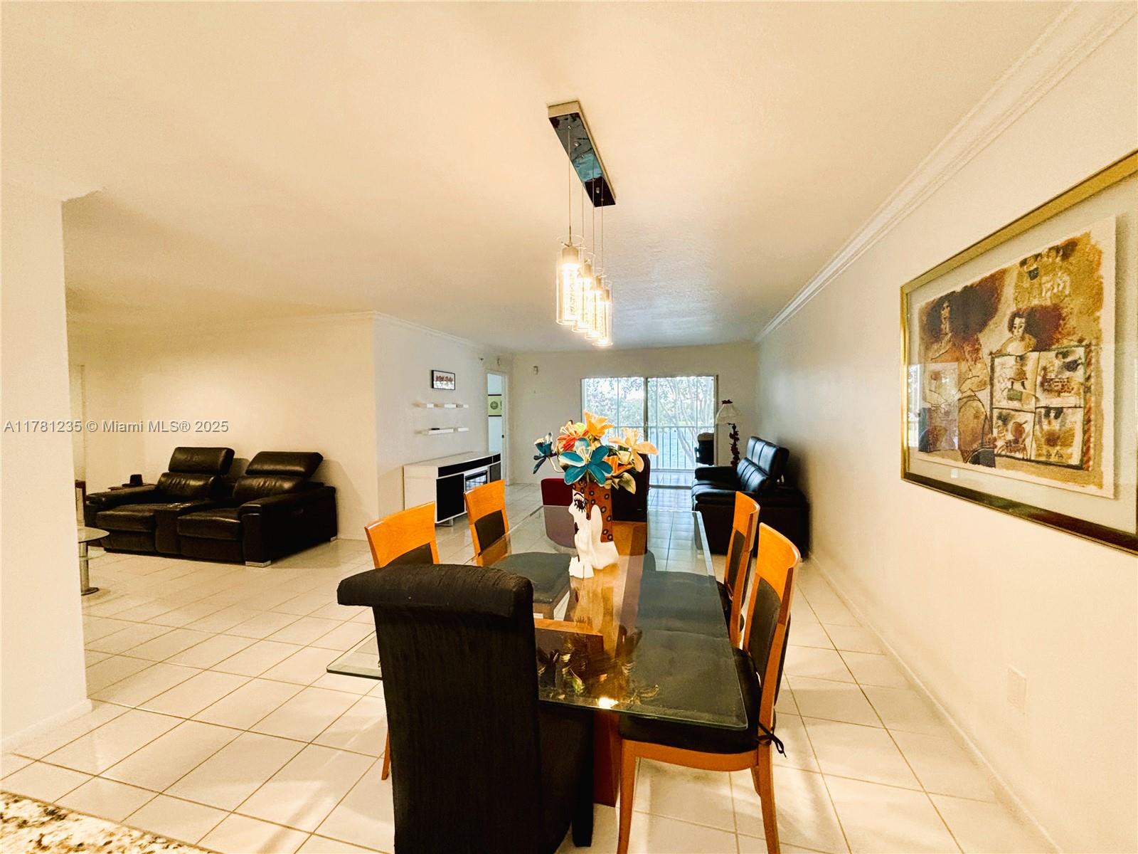 HUNTINGTON POINTE - Residential