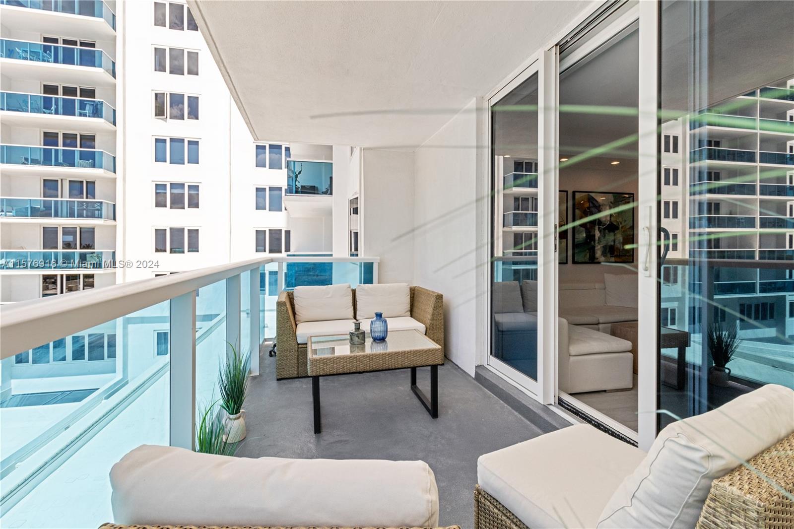 RONEY PALACE CONDO - Residential Lease