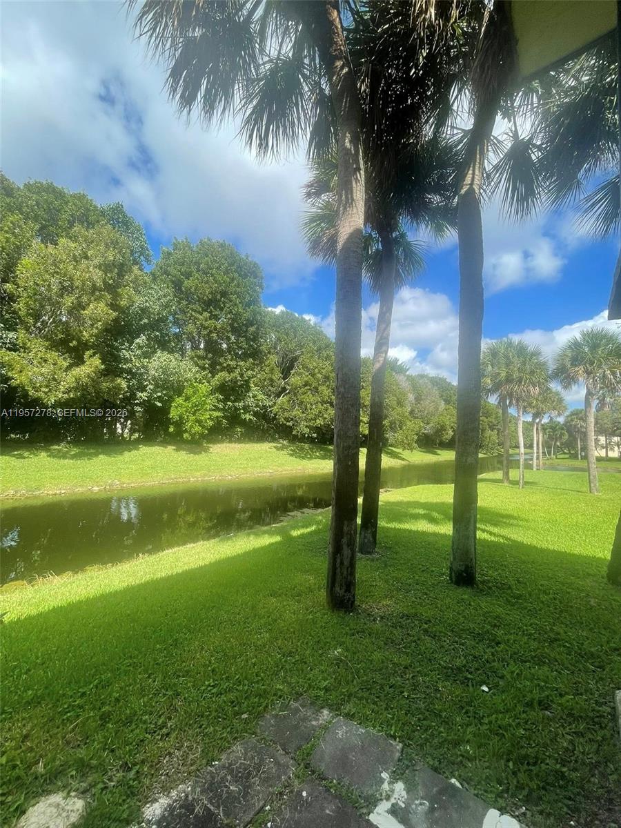 RACQUET CLUB APARTMENTS A - Residential Lease