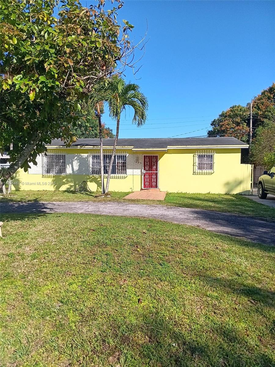 This home is sold as is by the owner .
This charming home sits in the heart of Miami with room to expand. It’s an excellent opportunity for a creative investor or a first time home buyer with ideas. This home has plenty of potential . Big front yard with circular driveway . Home has curve appeal . Kitchen was remodeled in January of 2025 . 3/1 with laundry room and an enclosed back patio with a fruitful mango tree and sour orange tree . Close to shopping centers , I-95 , Restaurant's, schools and college. Price is negotiable.