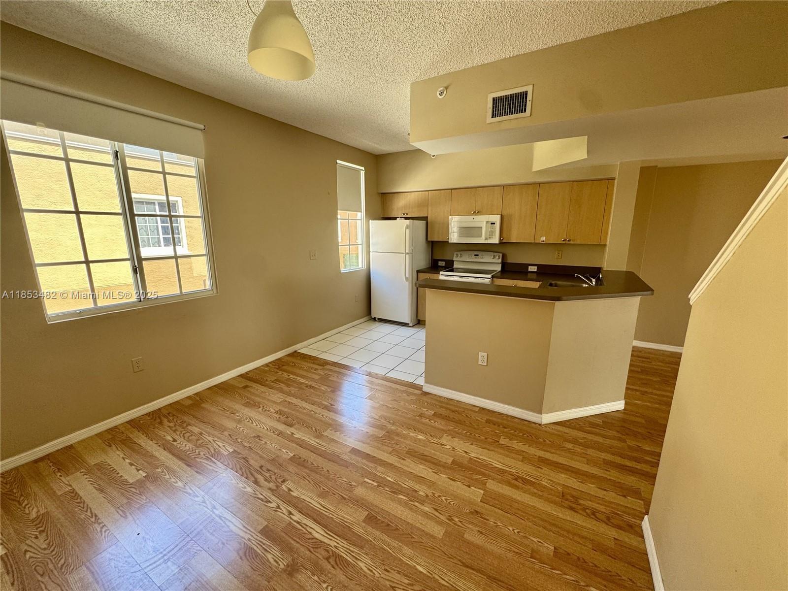 2801 NE 185th St 705