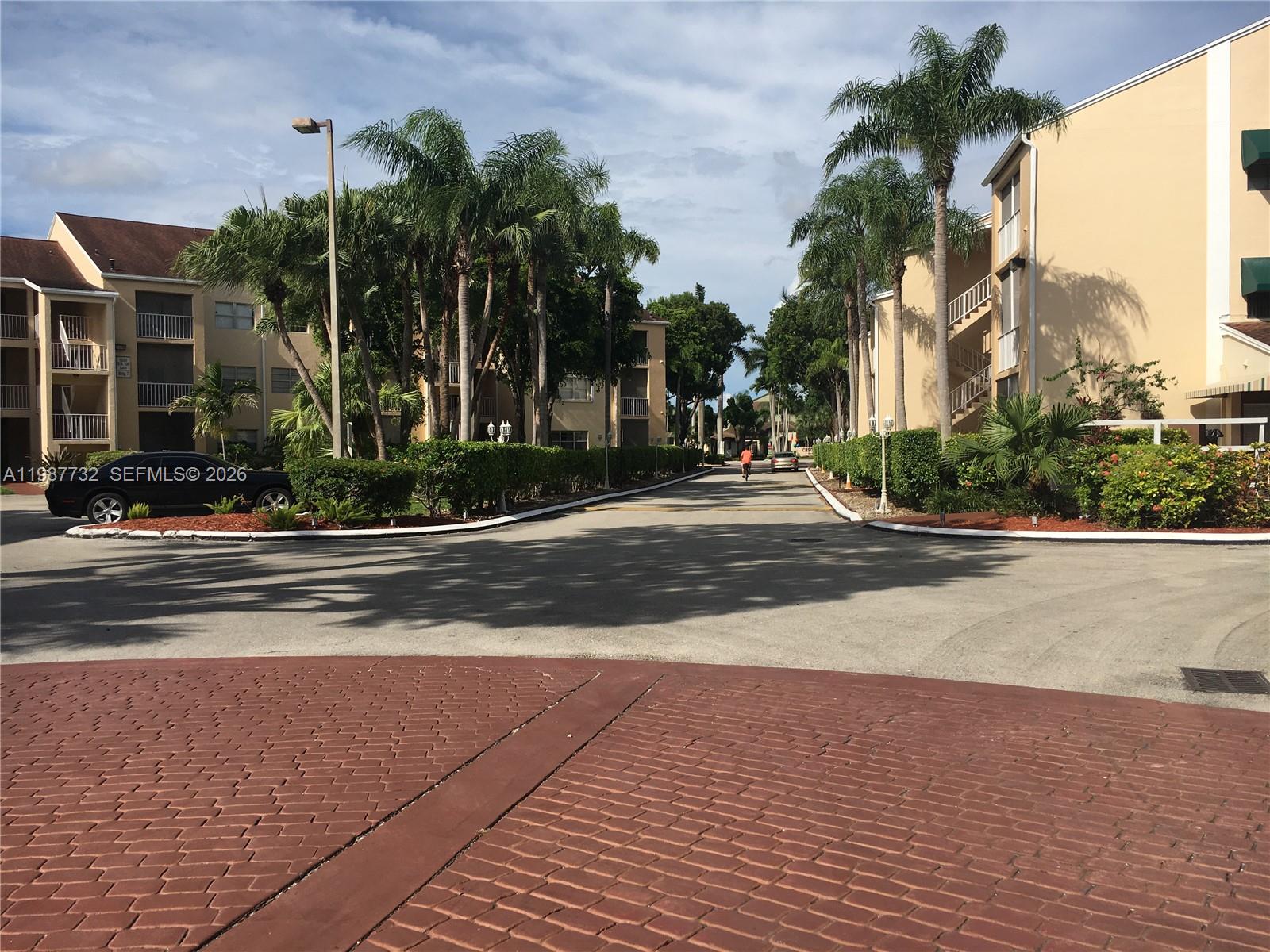 HAMMOCKS TRAILS CONDO - Residential Lease