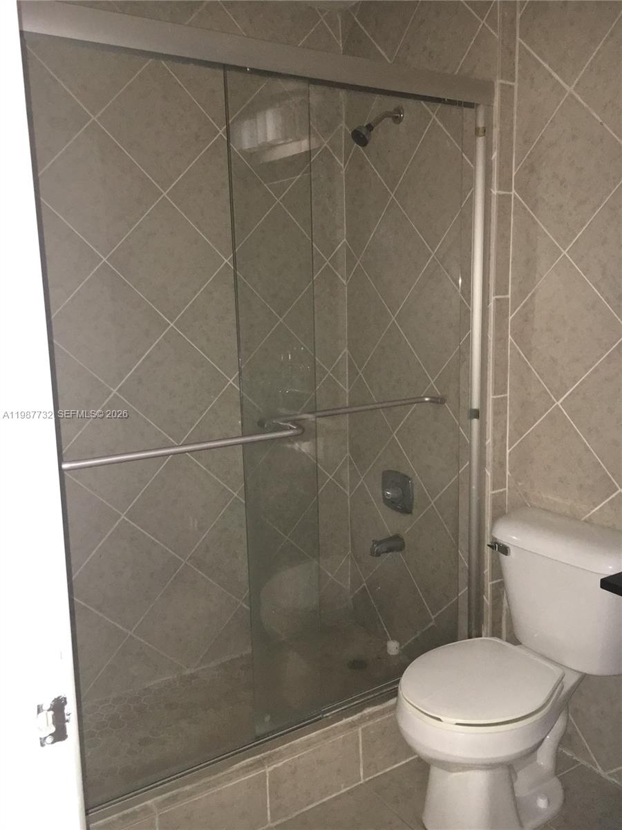 HAMMOCKS TRAILS CONDO - Residential Lease