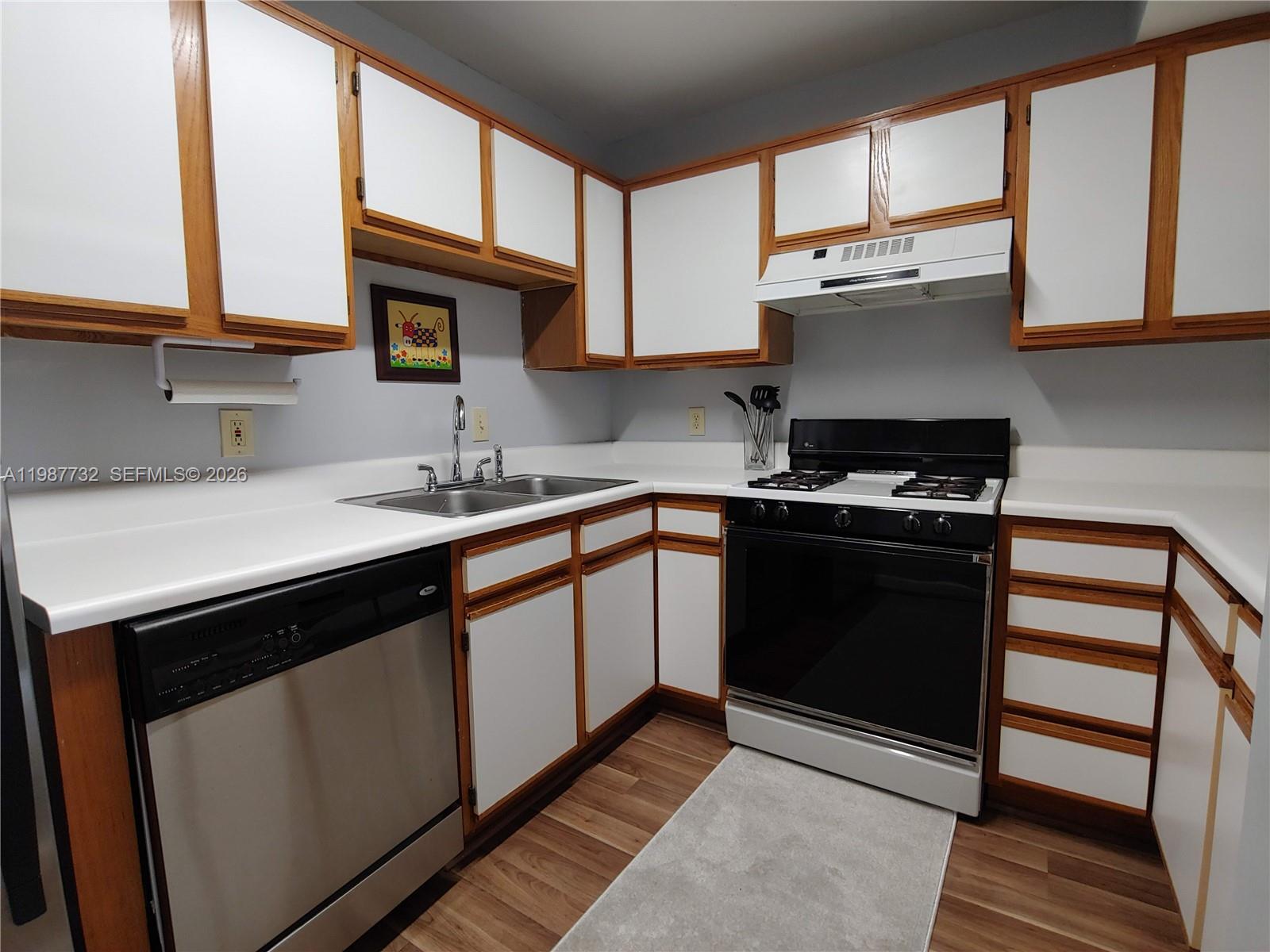 HAMMOCKS TRAILS CONDO - Residential Lease