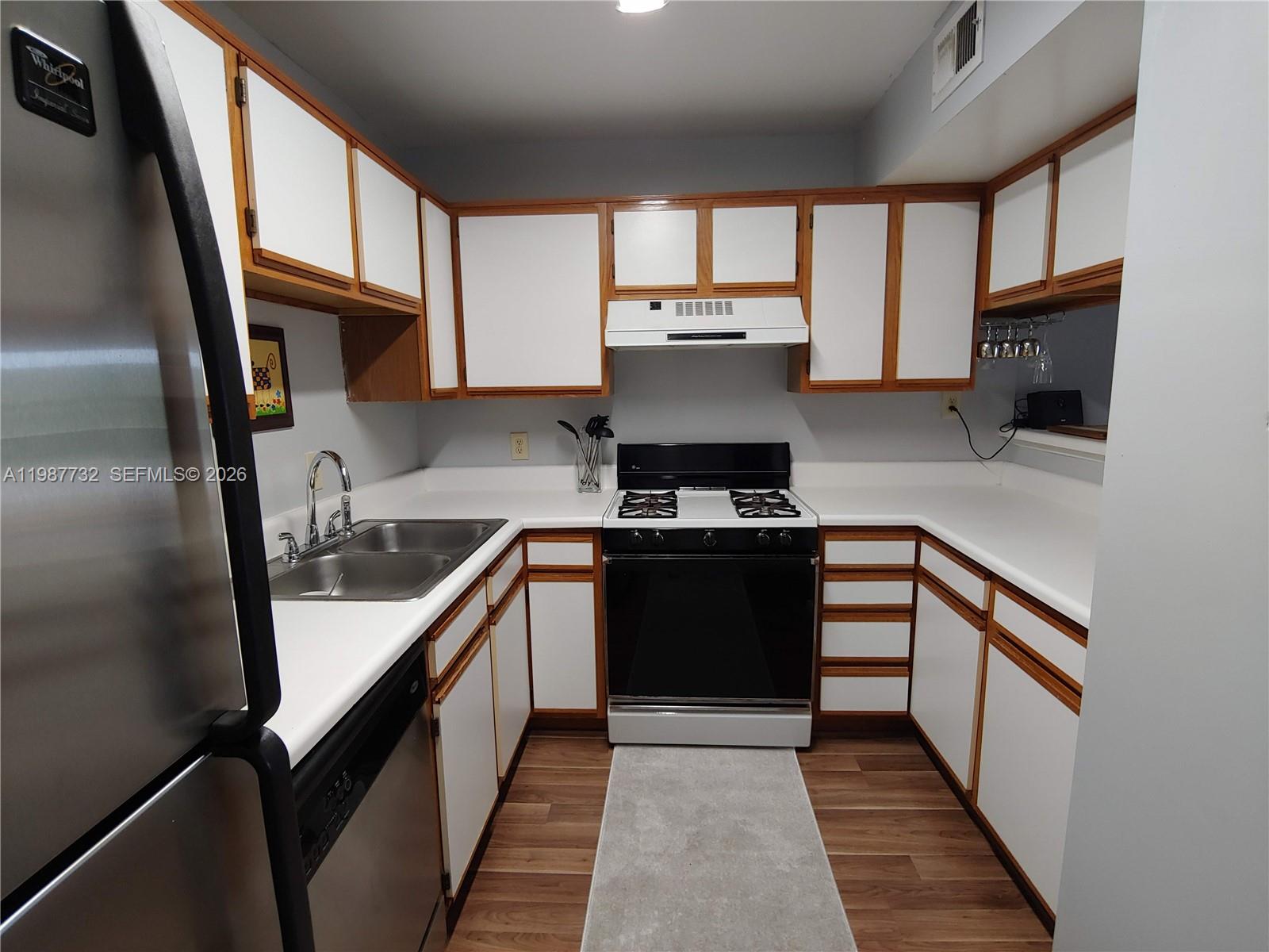 HAMMOCKS TRAILS CONDO - Residential Lease