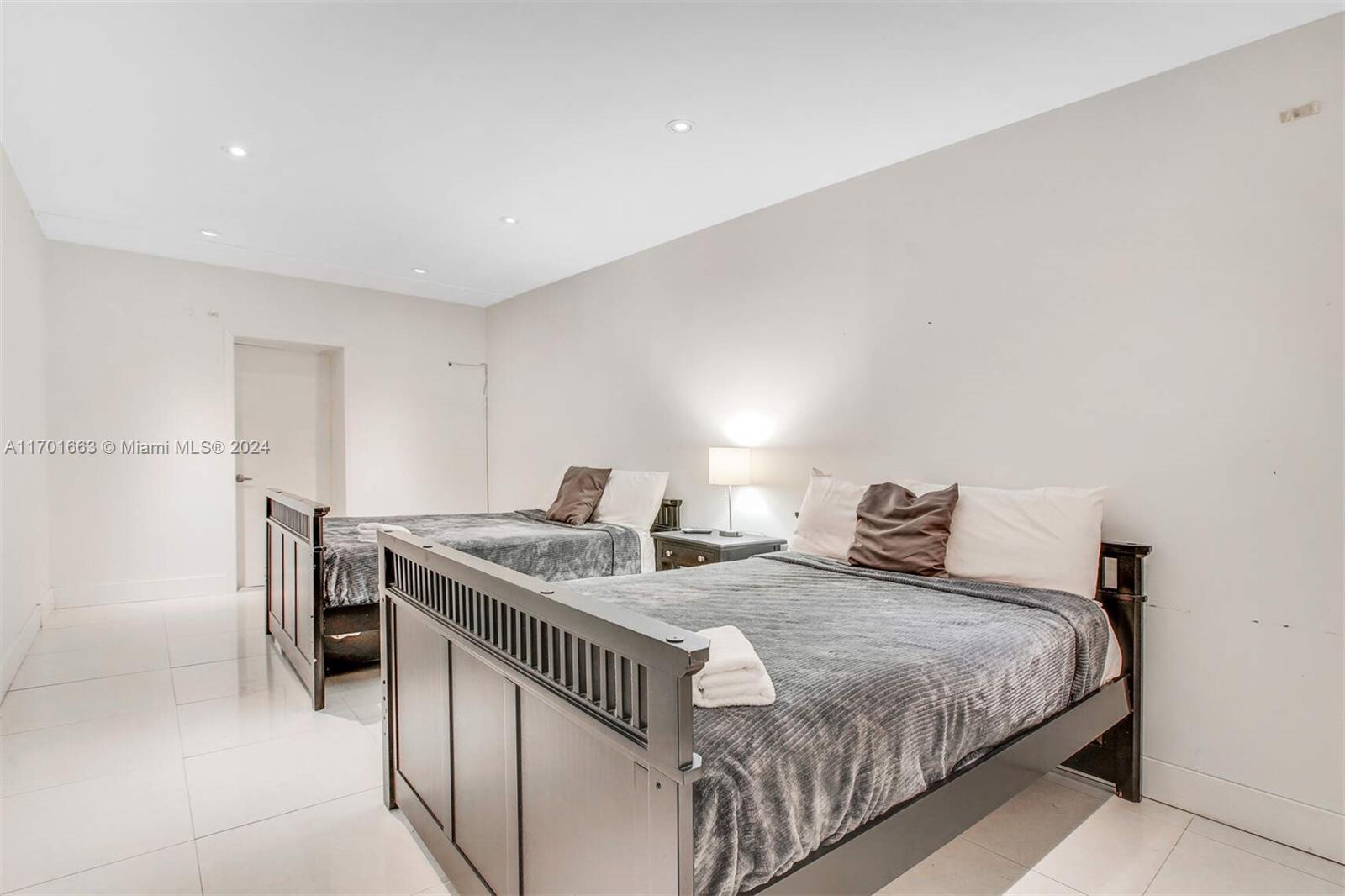 GRIFFING BISC PARK EST - Residential