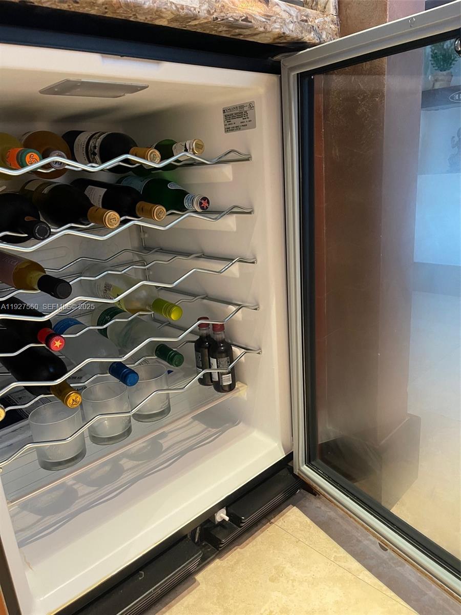 JADE RESIDENCES AT BRICKE - Residential