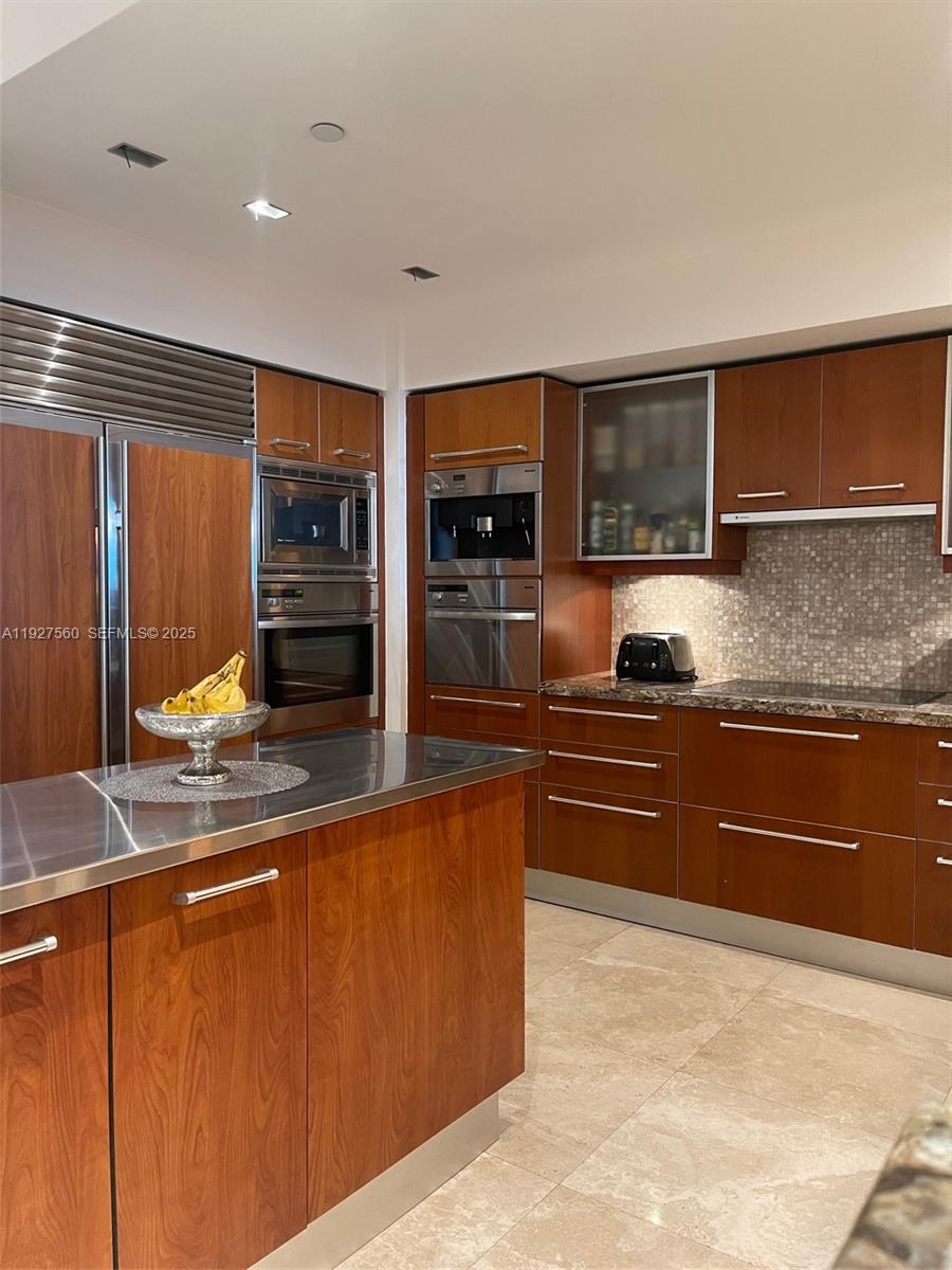 JADE RESIDENCES AT BRICKE - Residential