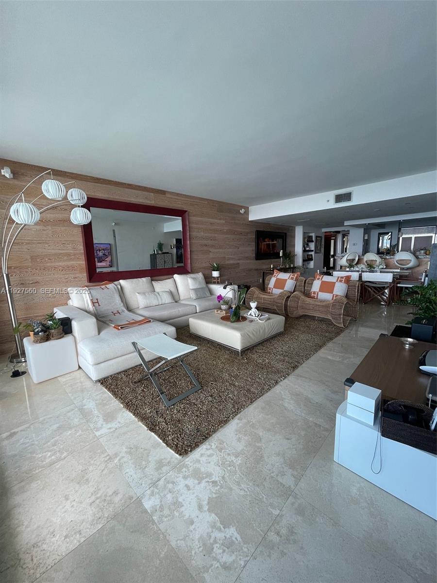 JADE RESIDENCES AT BRICKE - Residential