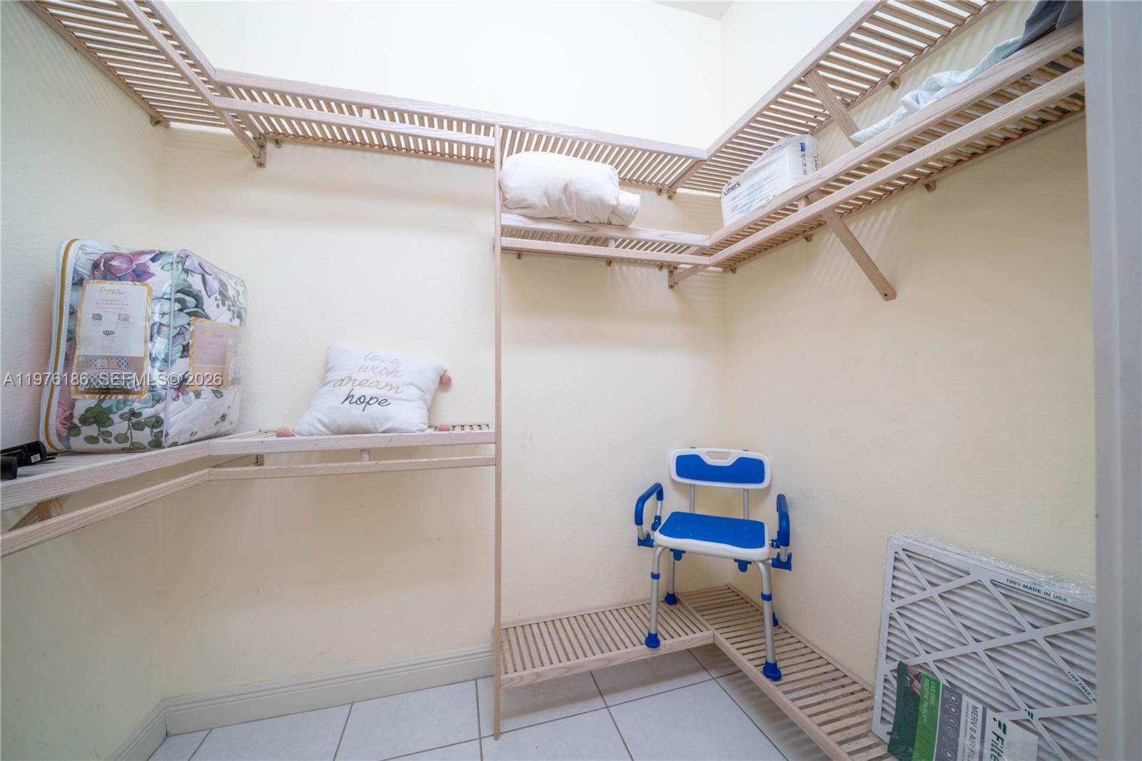 THREE ISLANDS 3RD SECTION - Residential Lease