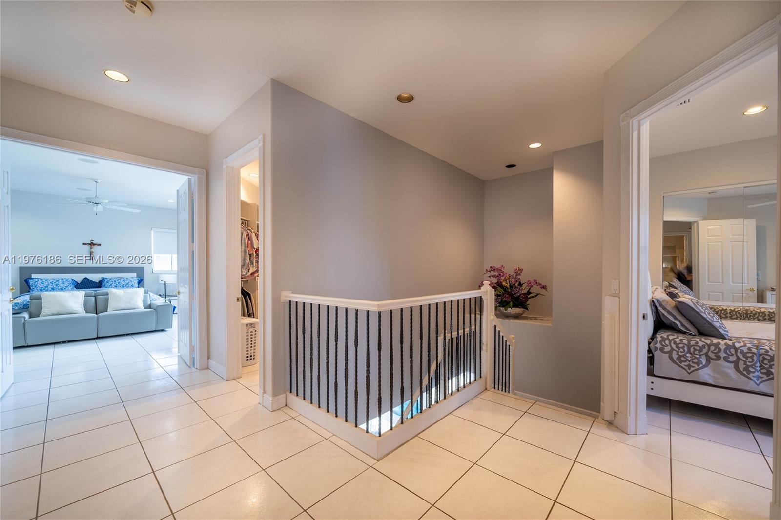 THREE ISLANDS 3RD SECTION - Residential Lease